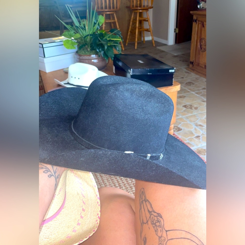 Child’s felt cowboy hat